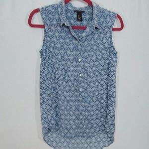 H&M sleeveless button down blouse blue/ white sz 4